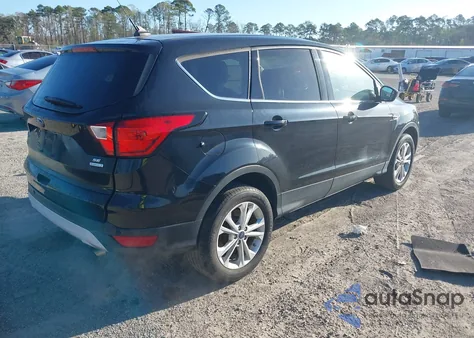2019 Ford Escape Se z USA, uszkodzony, nr VIN 1FMCU0GD9KUC46398